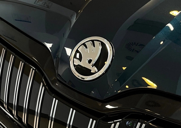 Skoda Superb cena 207000 przebieg: 8, rok produkcji 2024 z Hrubieszów małe 352